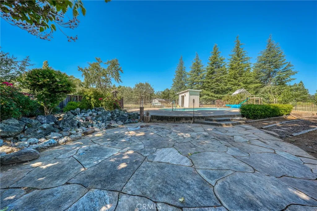 main property photo 59