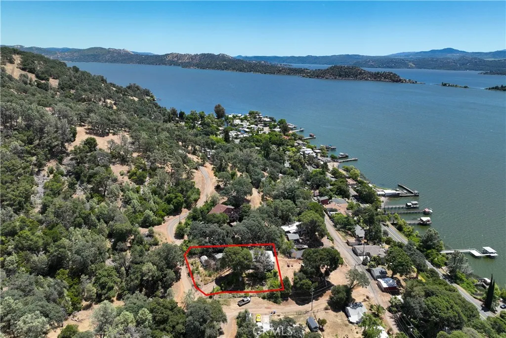 main property photo 40