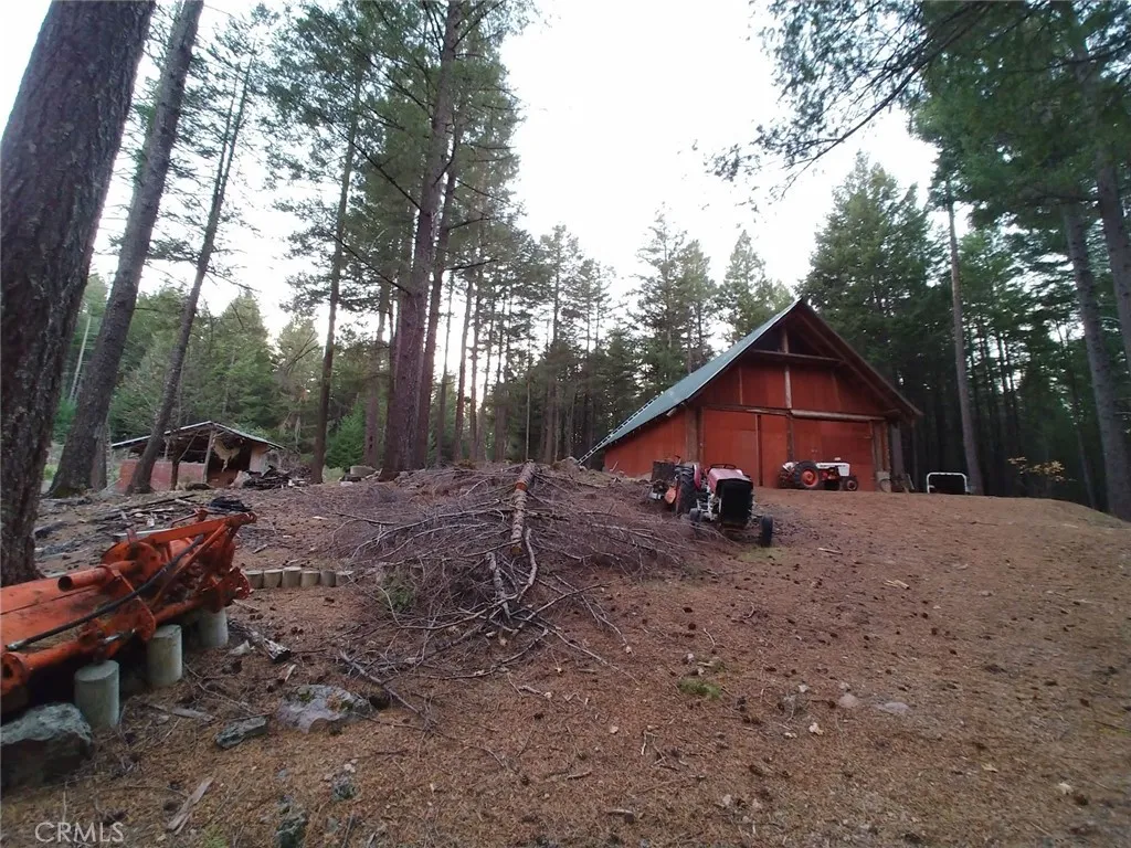 main property photo 32
