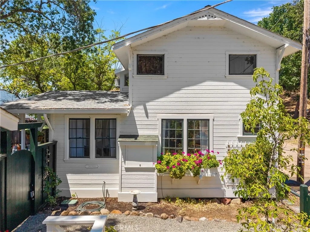 main property photo 44