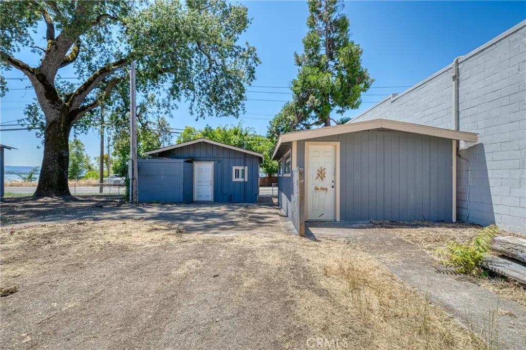 main property photo 12