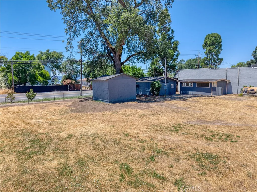 main property photo 23