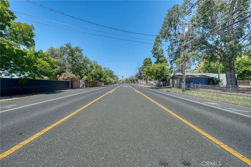 main property photo 28