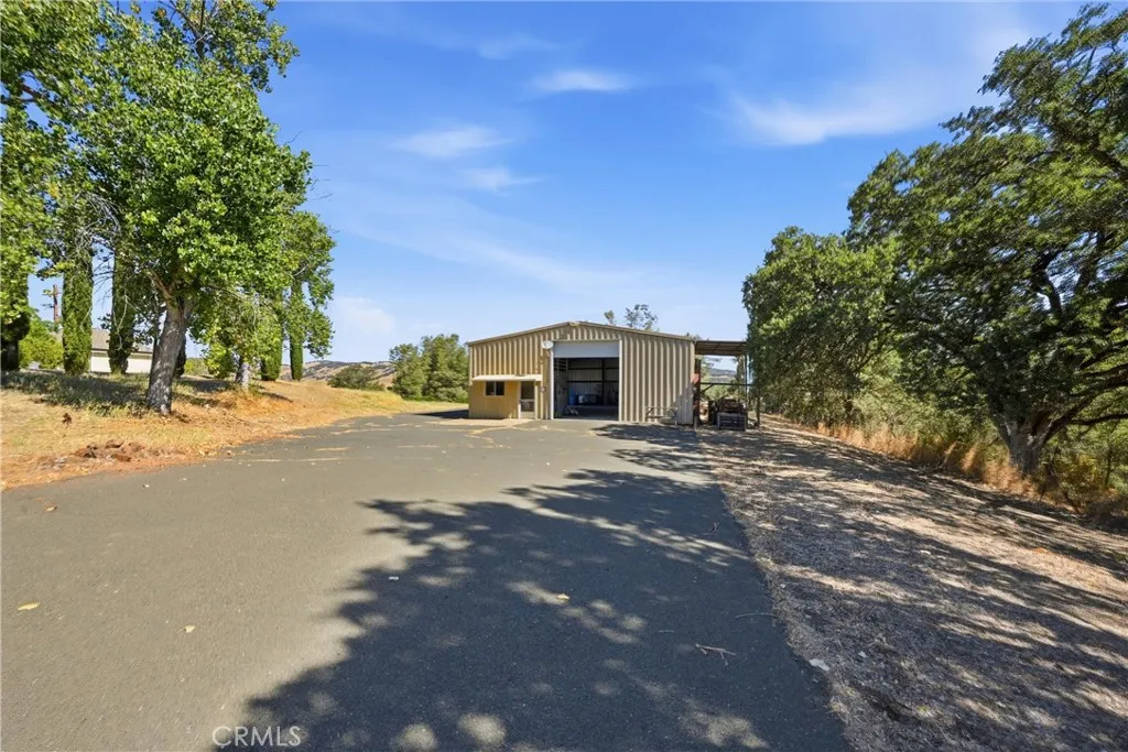 main property photo 4