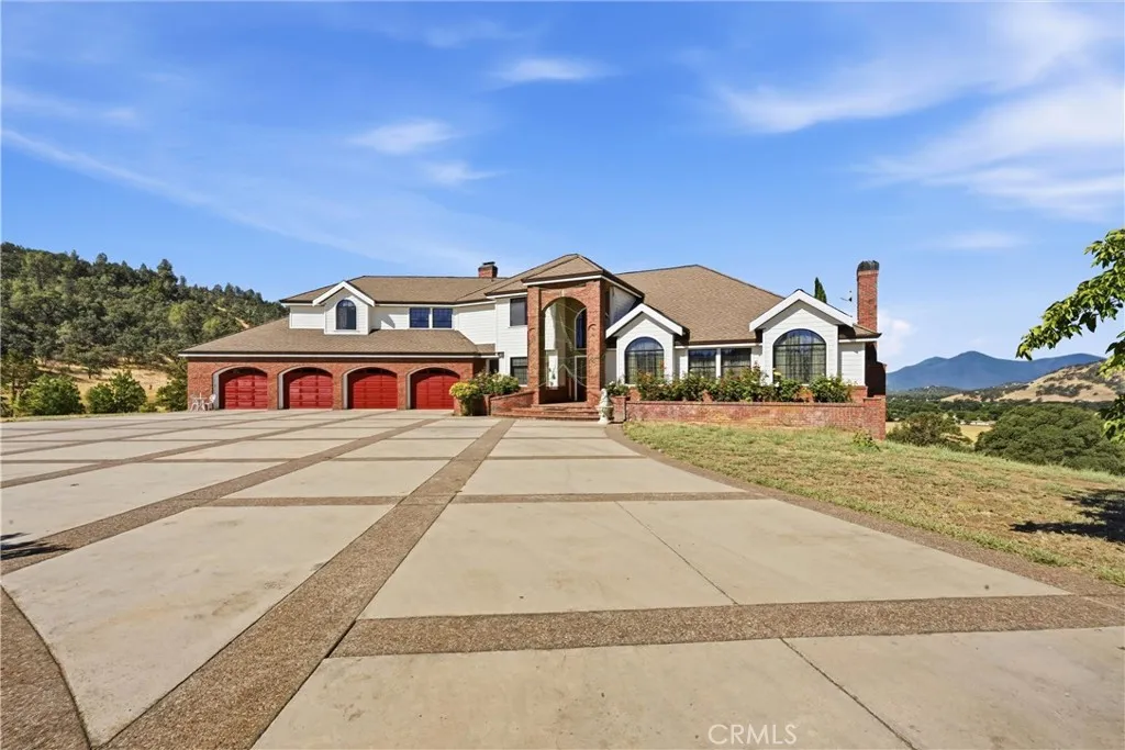main property photo 8