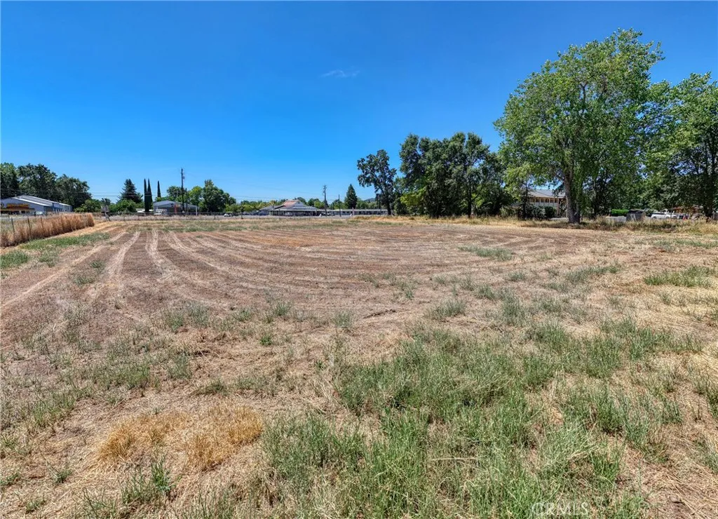main property photo 12