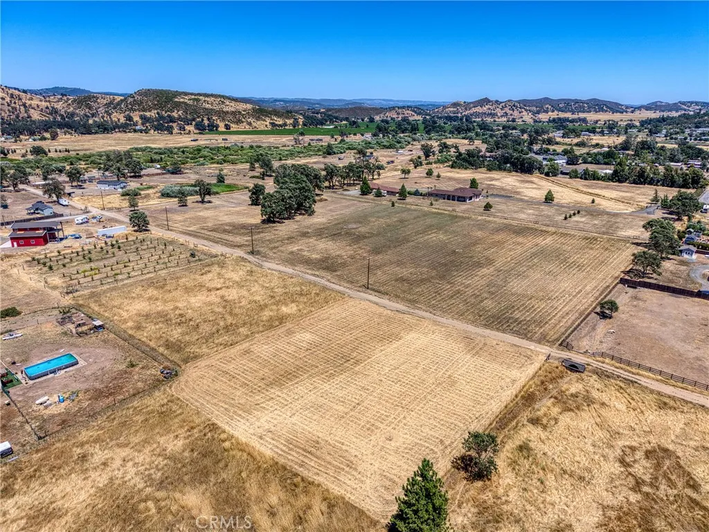 main property photo 9