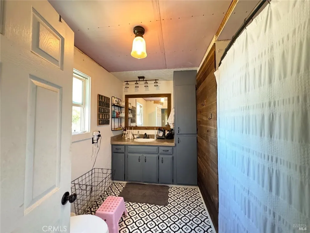 main property photo 57