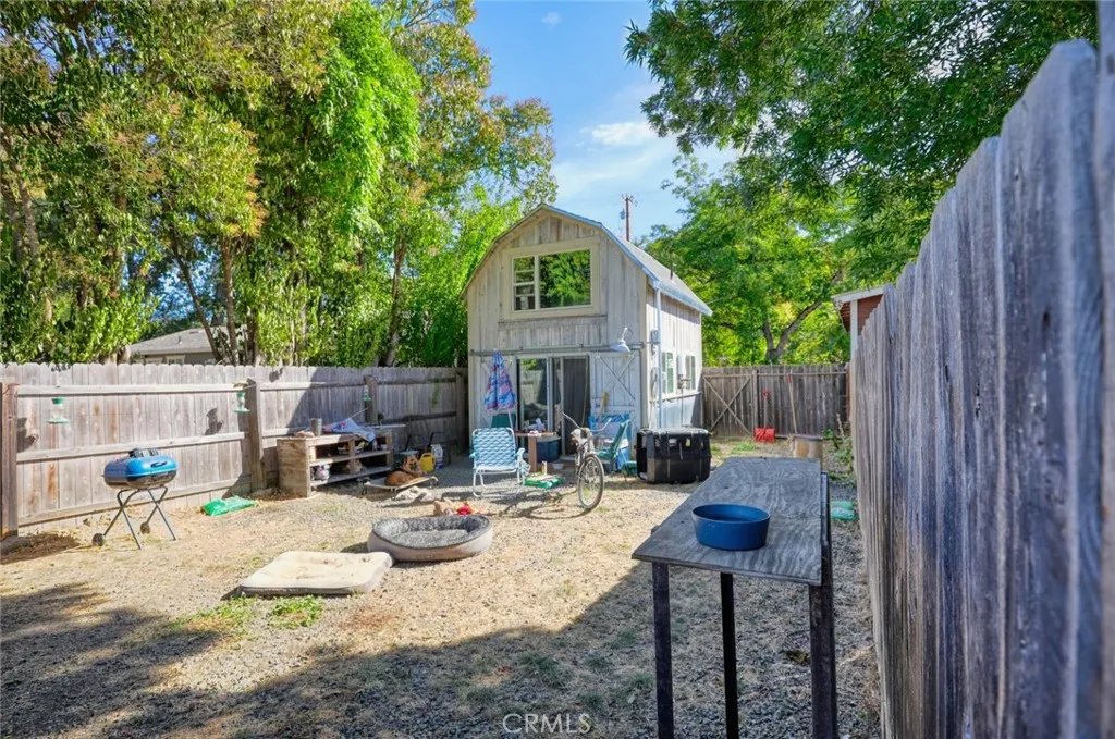 main property photo 25