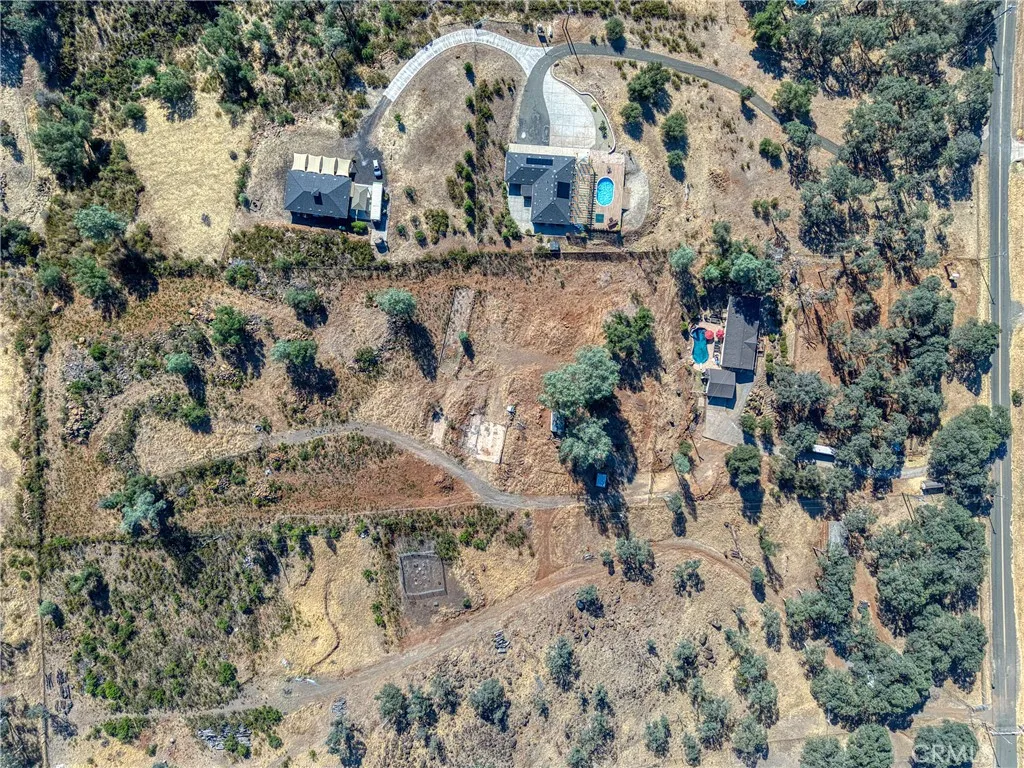 main property photo 50