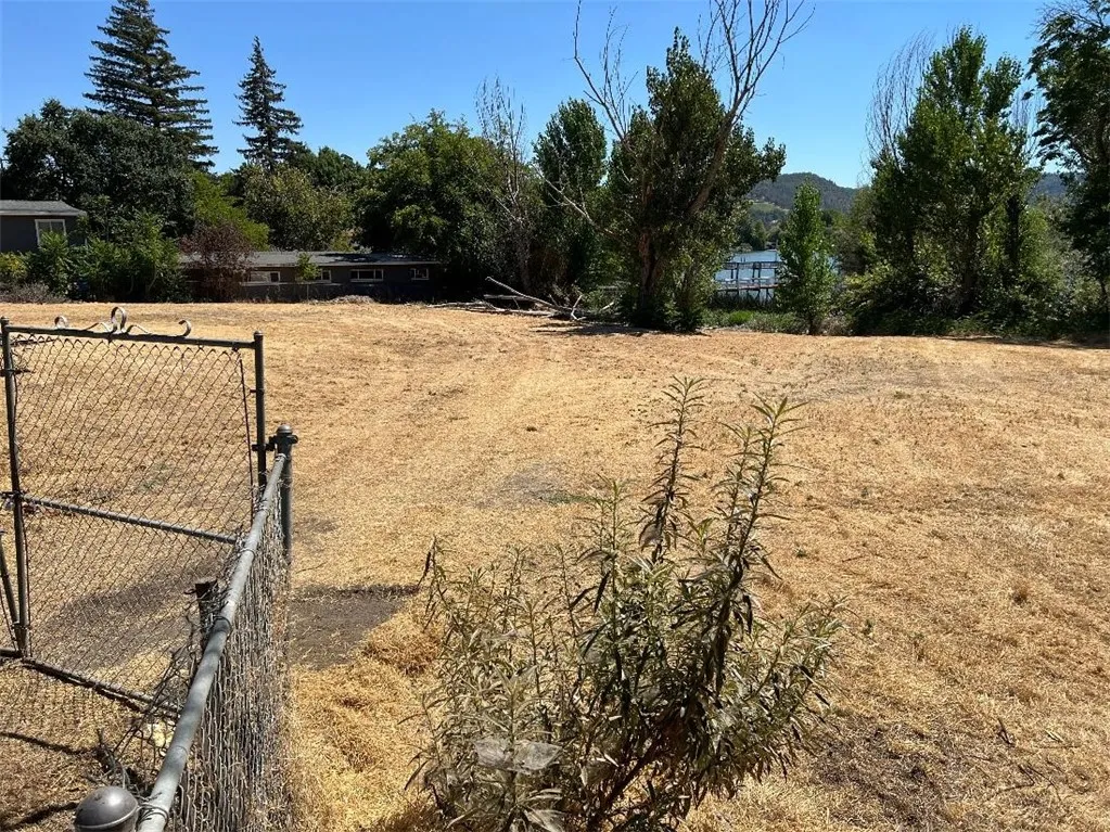main property photo 58