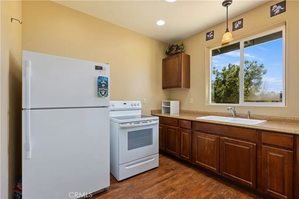 main property photo 61