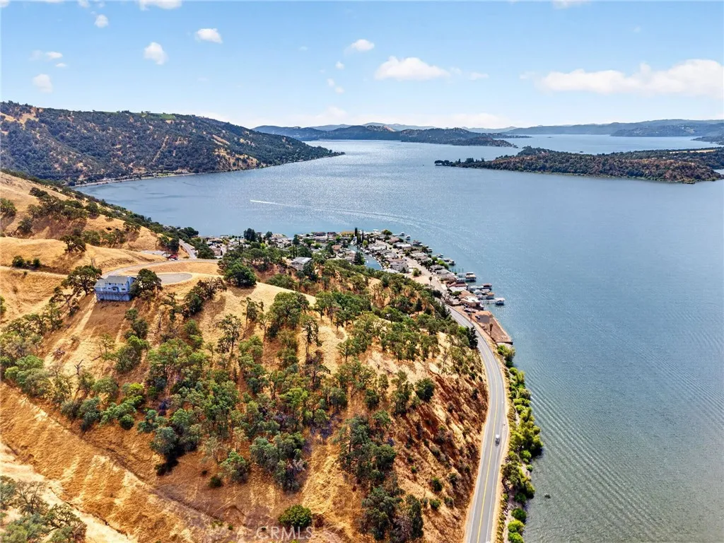 main property photo 10