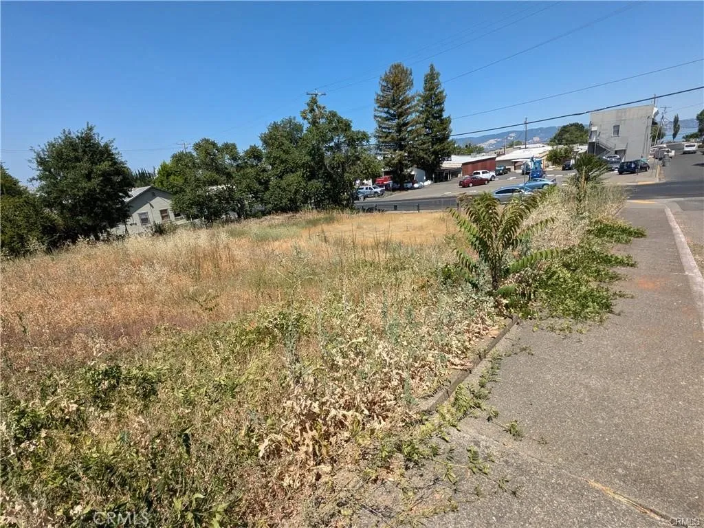 main property photo 12