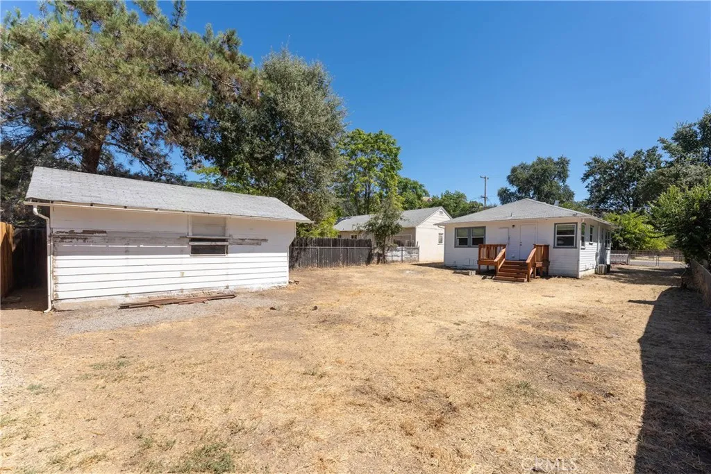 main property photo 14