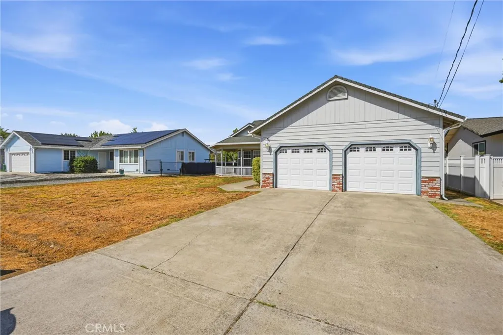 main property photo 26