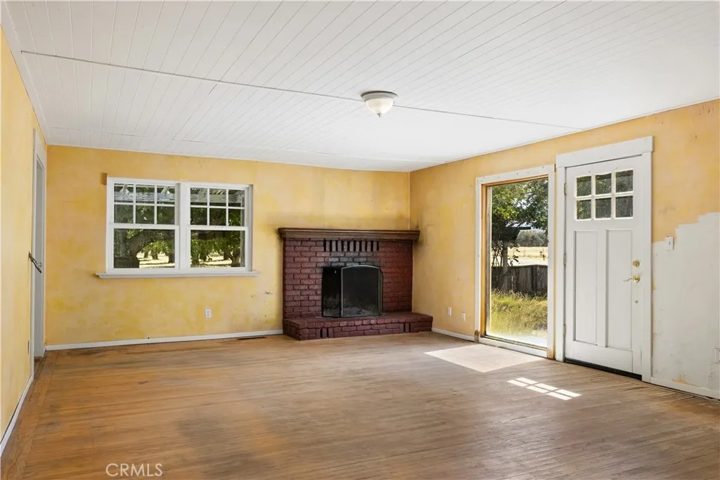 main property photo 10