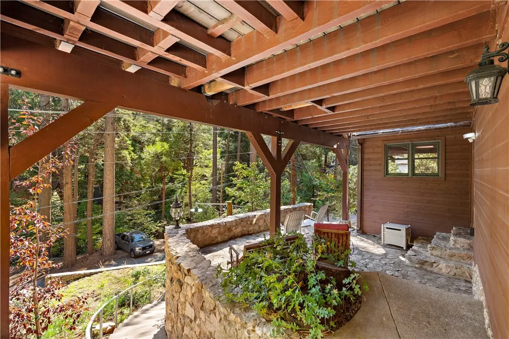 main property photo 58