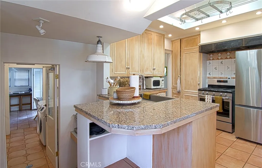 main property photo 15