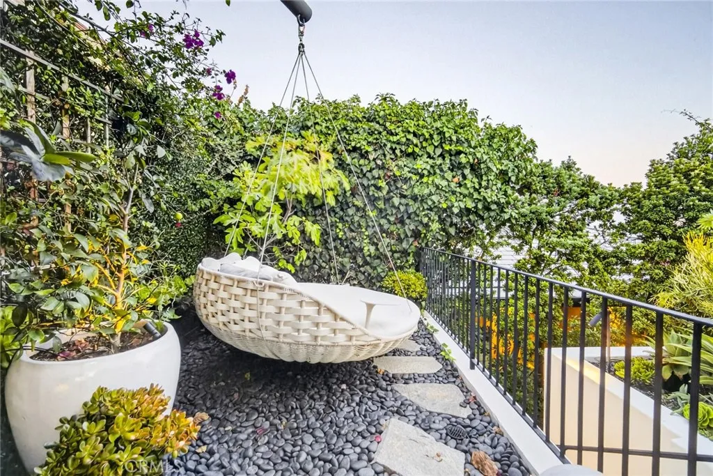 main property photo 66