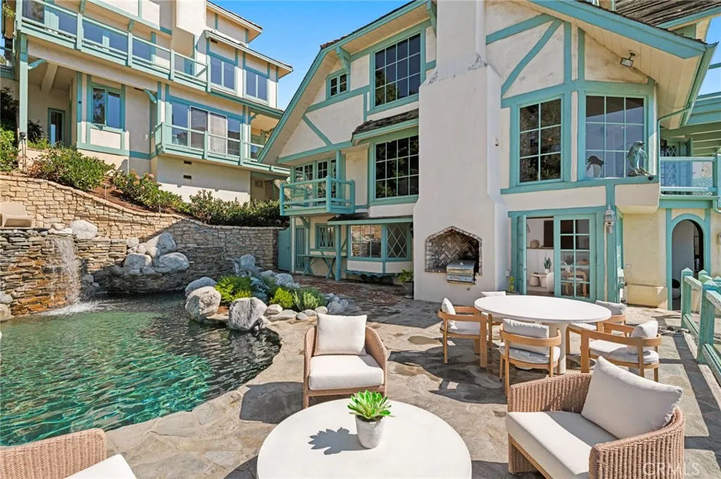 main property photo 14