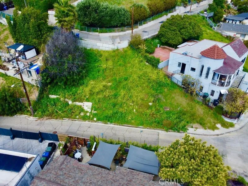 main property photo 6