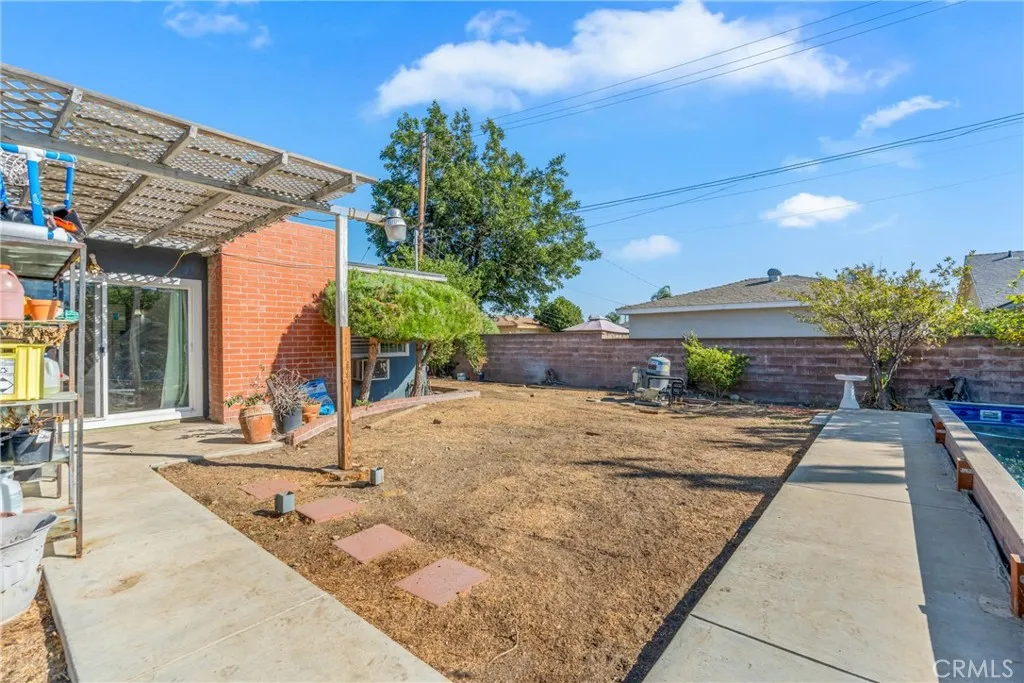 main property photo 33
