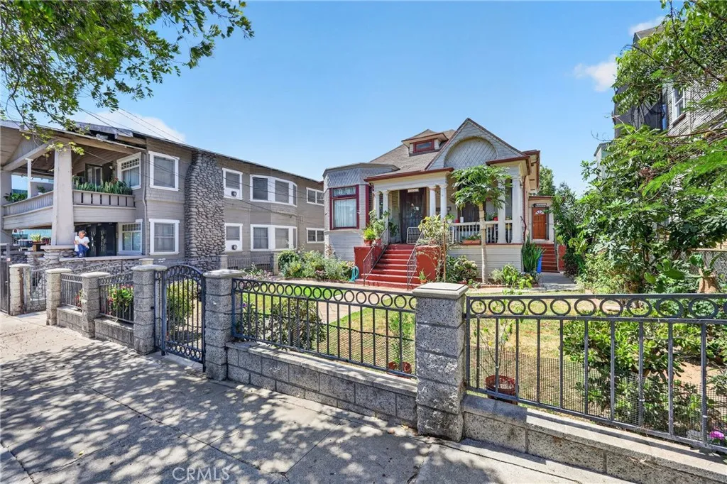 main property photo 50