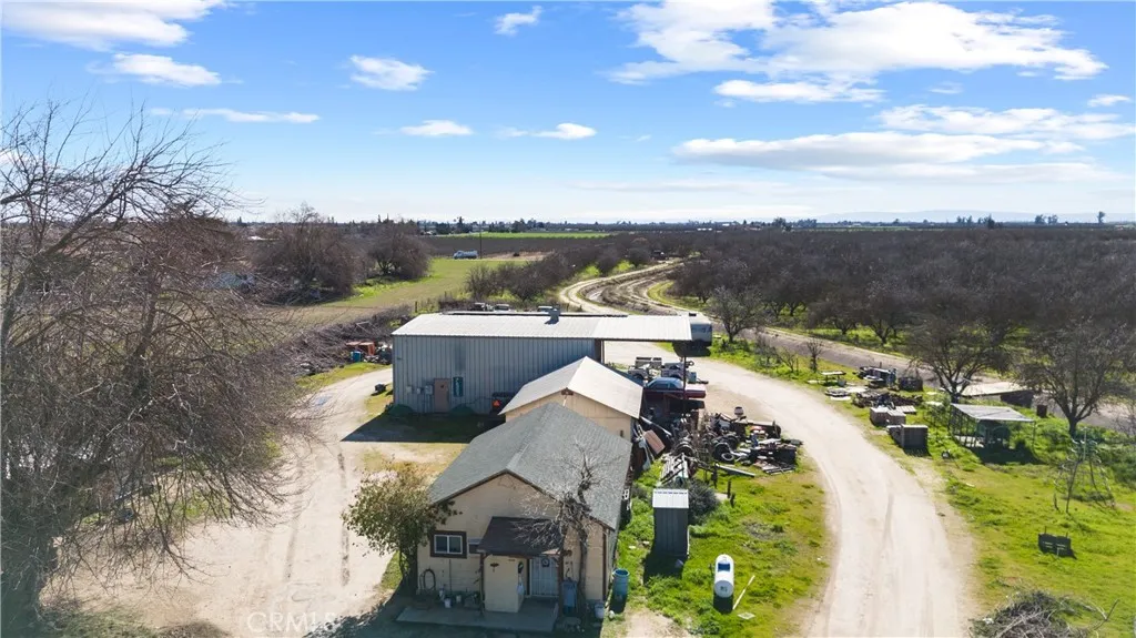 main property photo 19