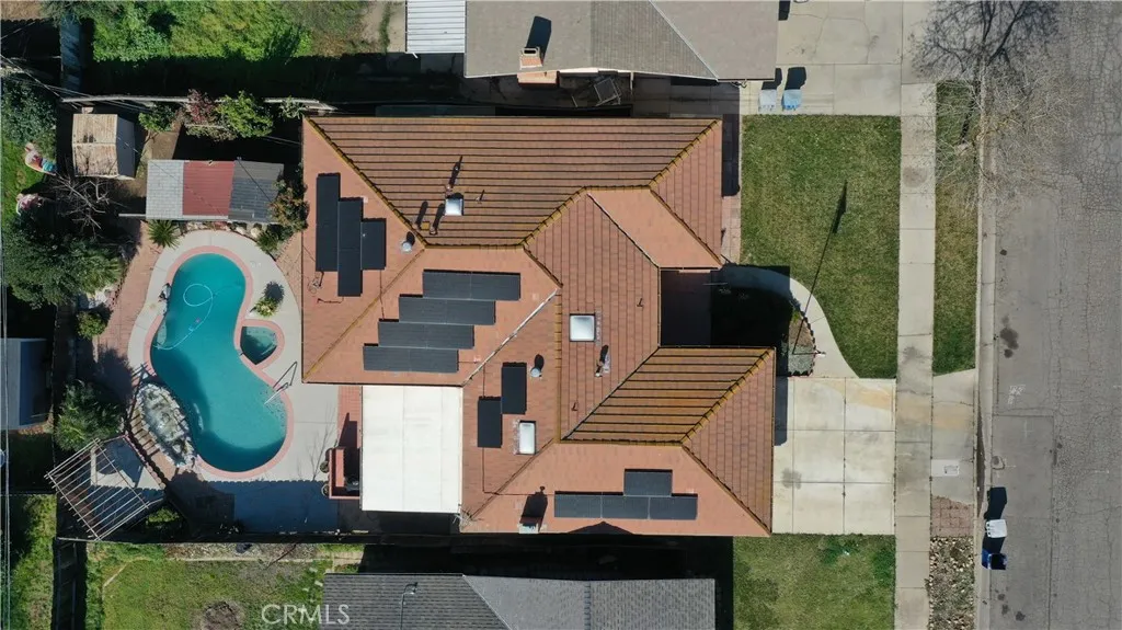 main property photo 26