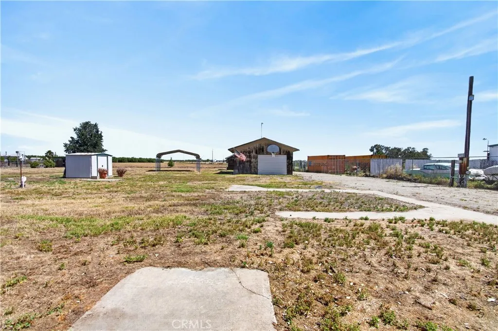 main property photo 12