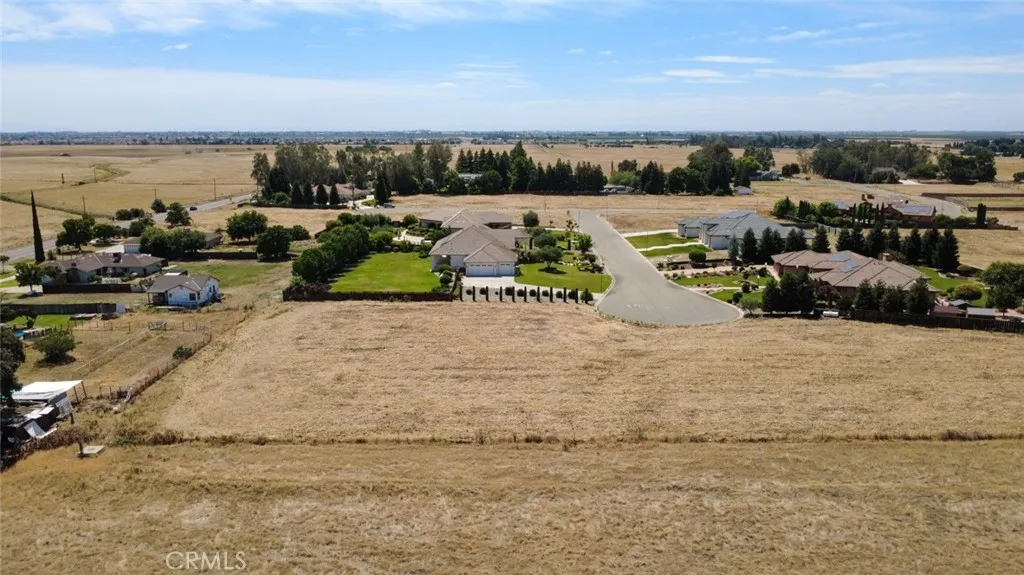 main property photo 10
