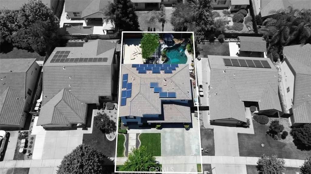 main property photo 23