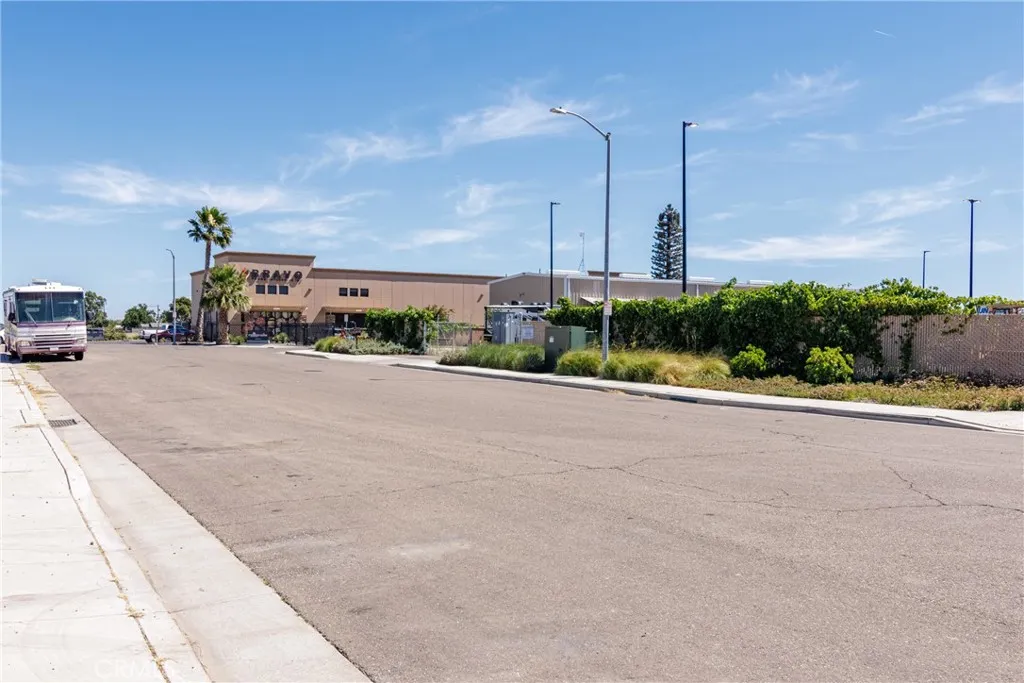 main property photo 16