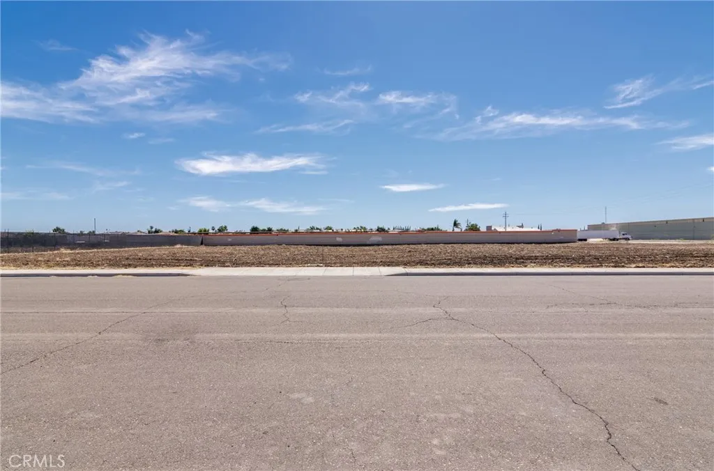 main property photo 10
