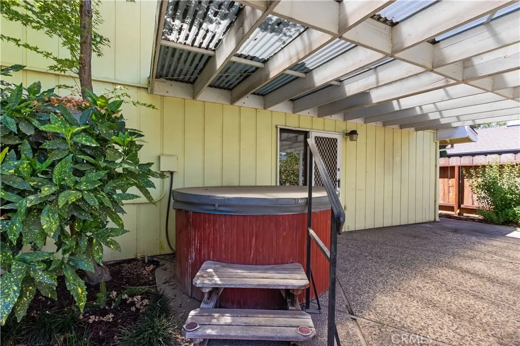 main property photo 29