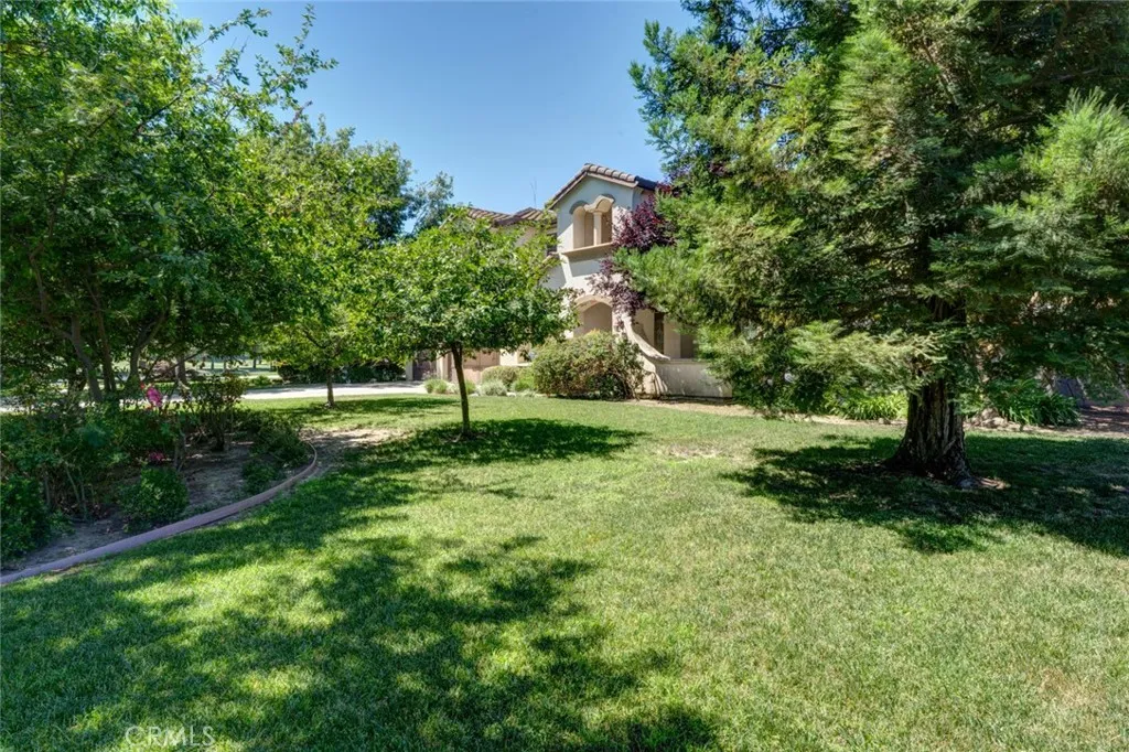 main property photo 3
