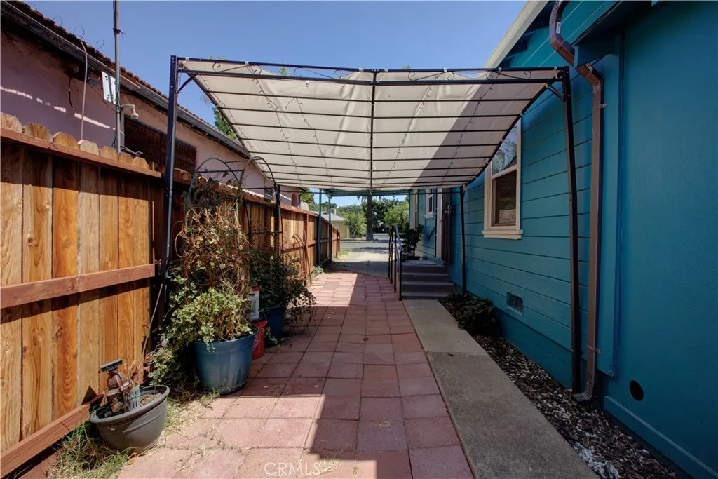 main property photo 17