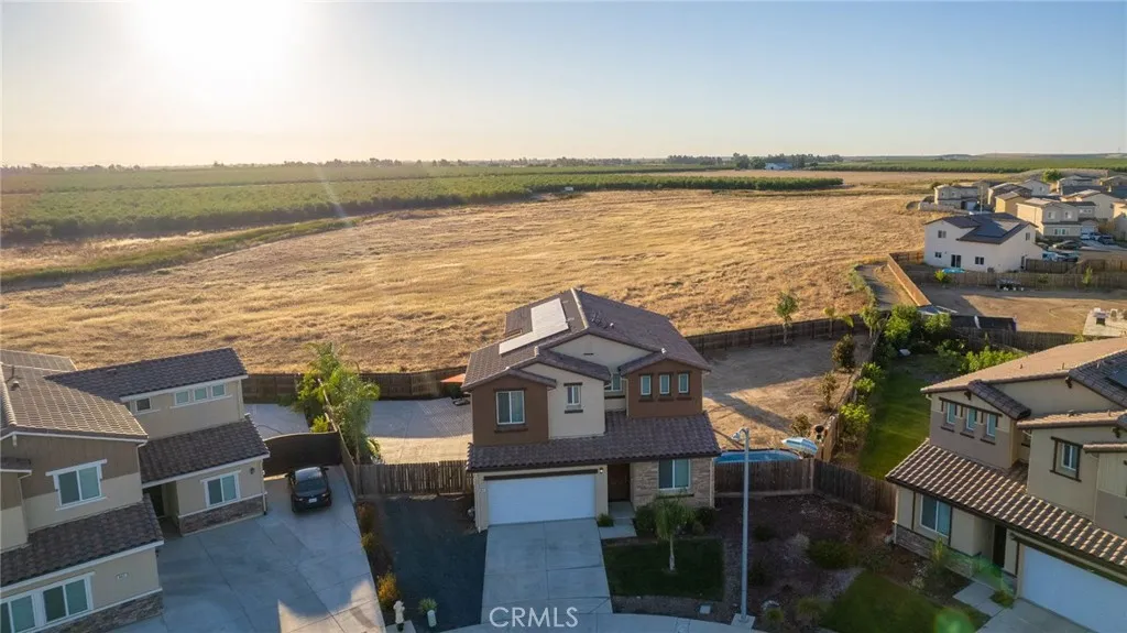 main property photo 45
