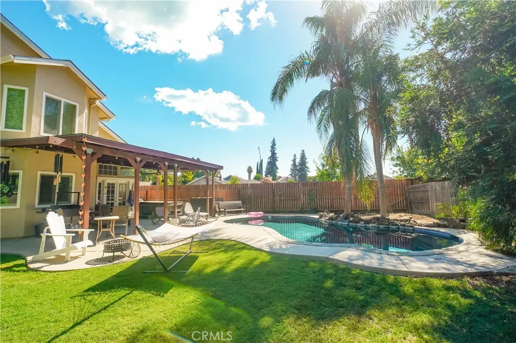 main property photo 20