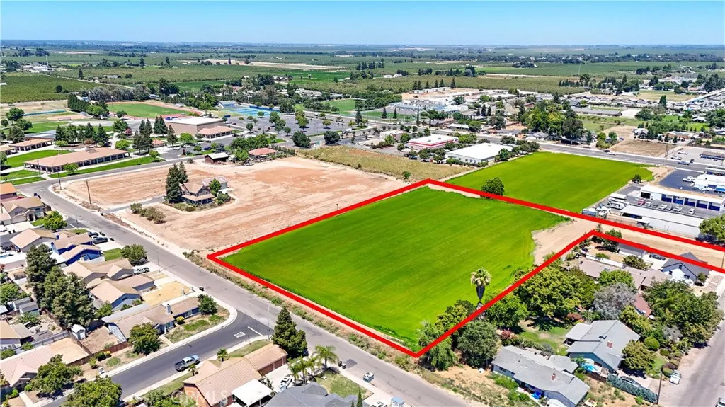 main property photo 18