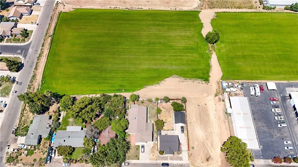 main property photo 21
