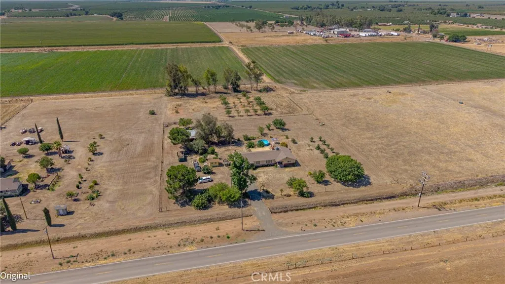 main property photo 6