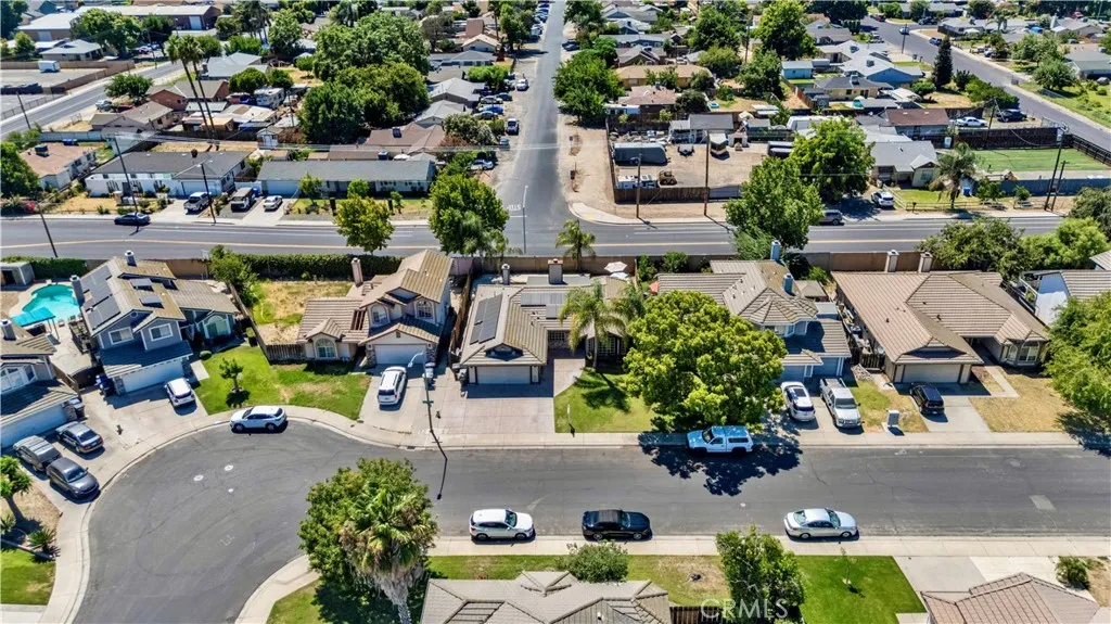 main property photo 34