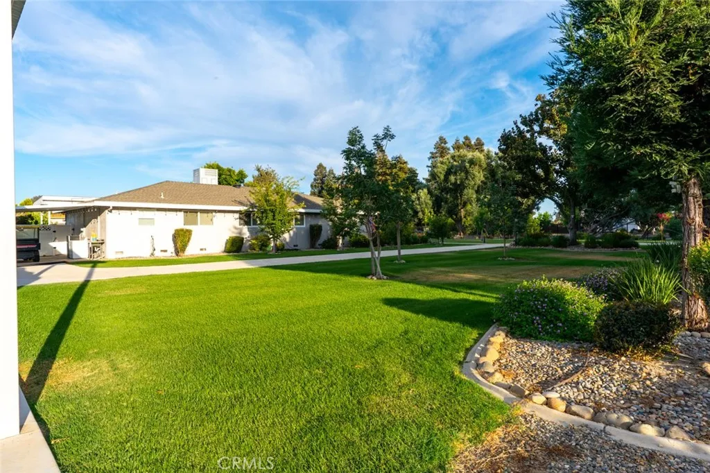 main property photo 16