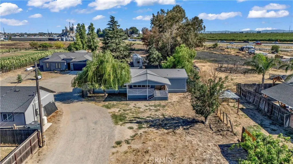 main property photo 35