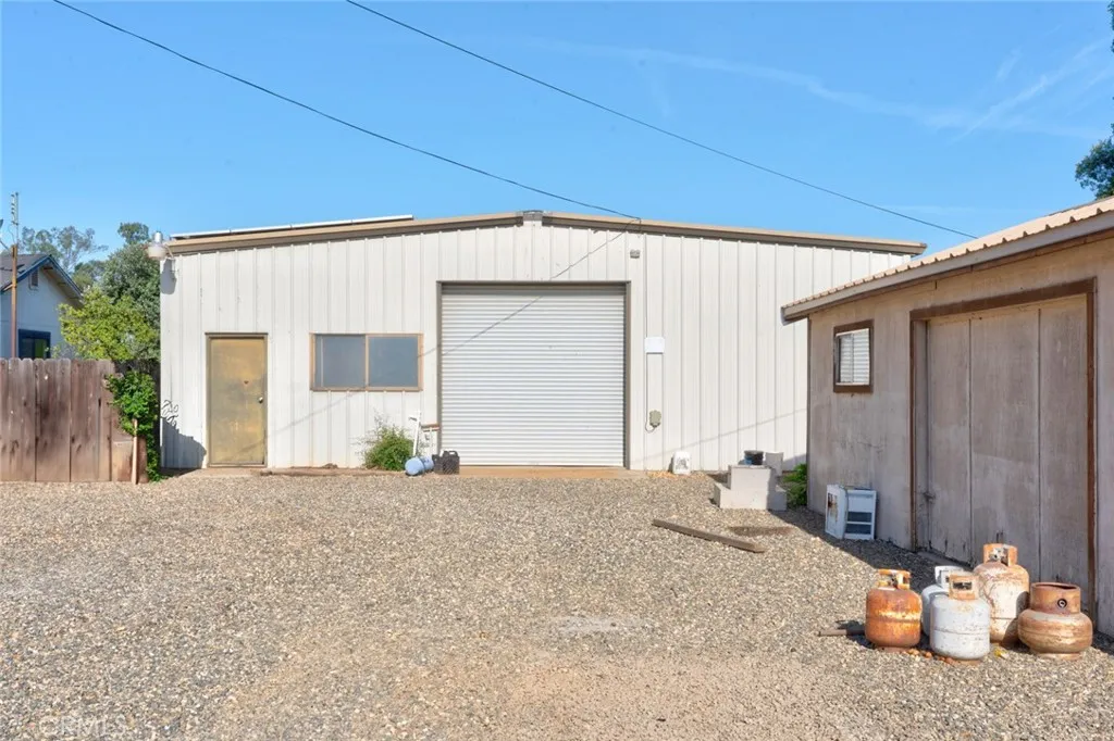 main property photo 6