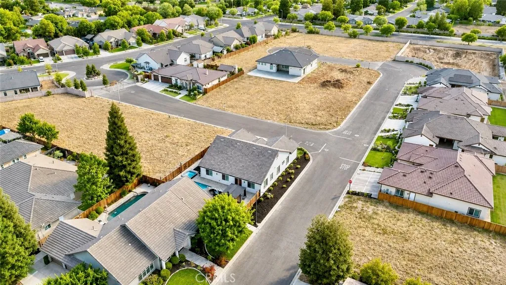 main property photo 46