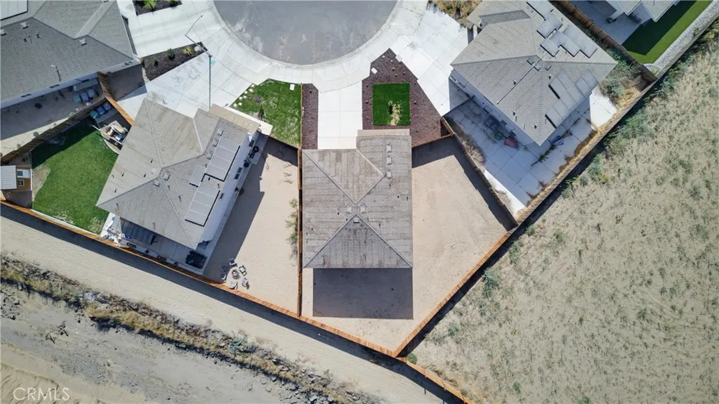 main property photo 18