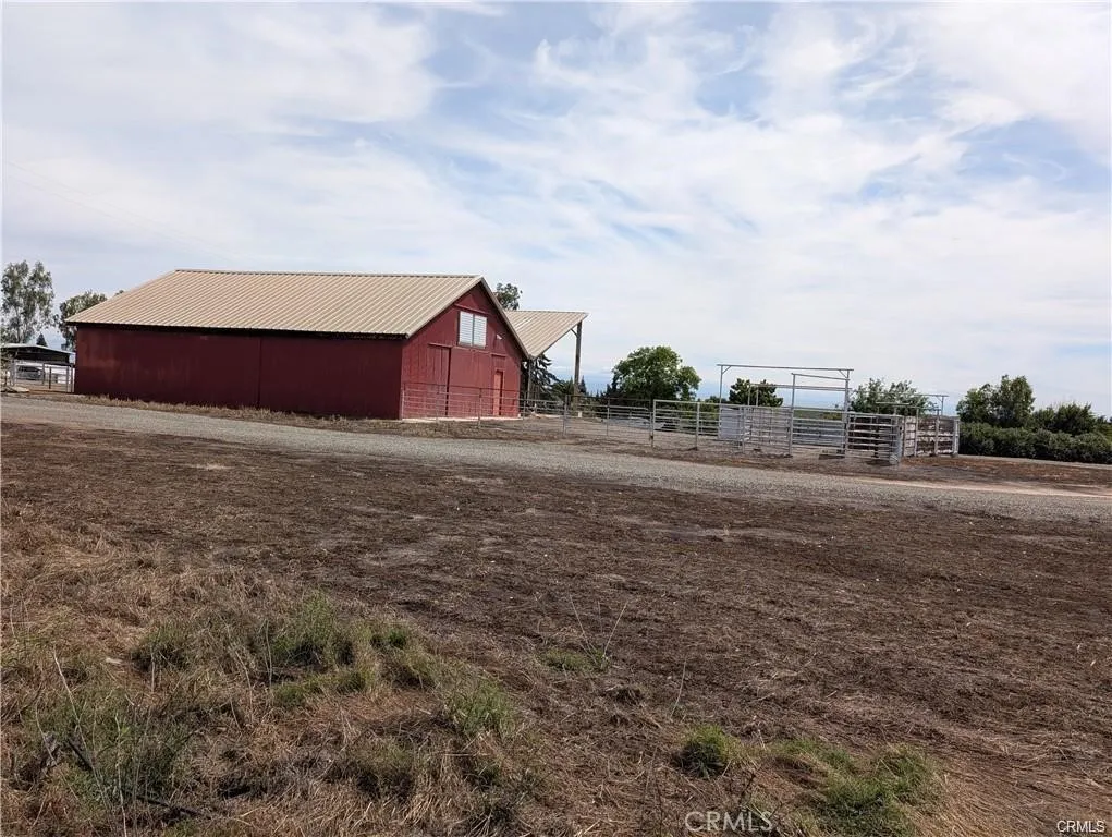 main property photo 14